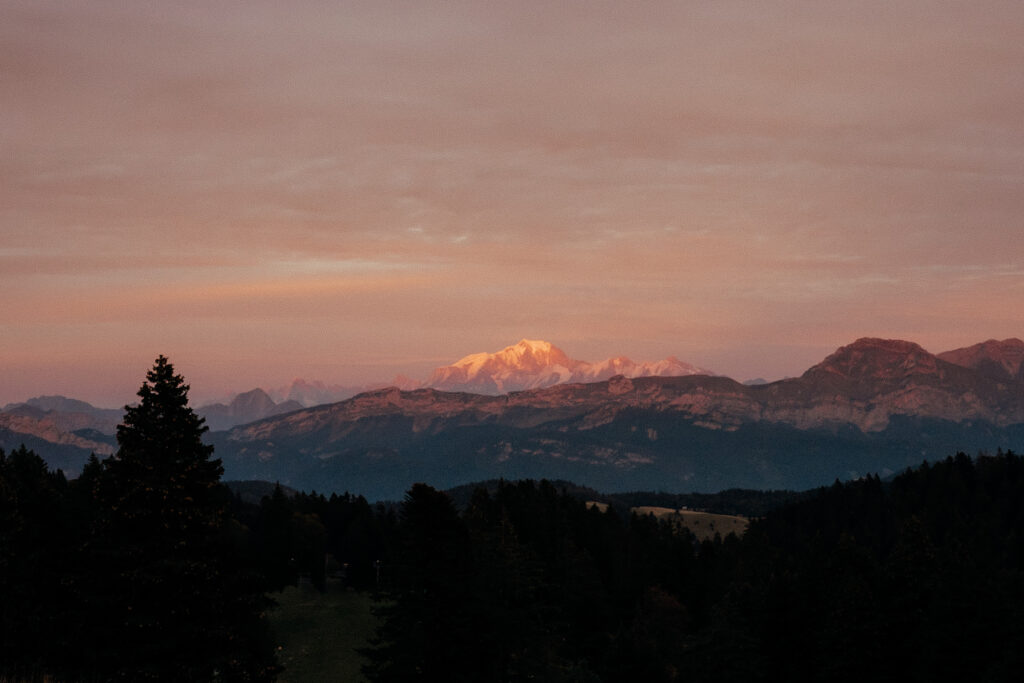 Photo montagne coucher de soleil savoie